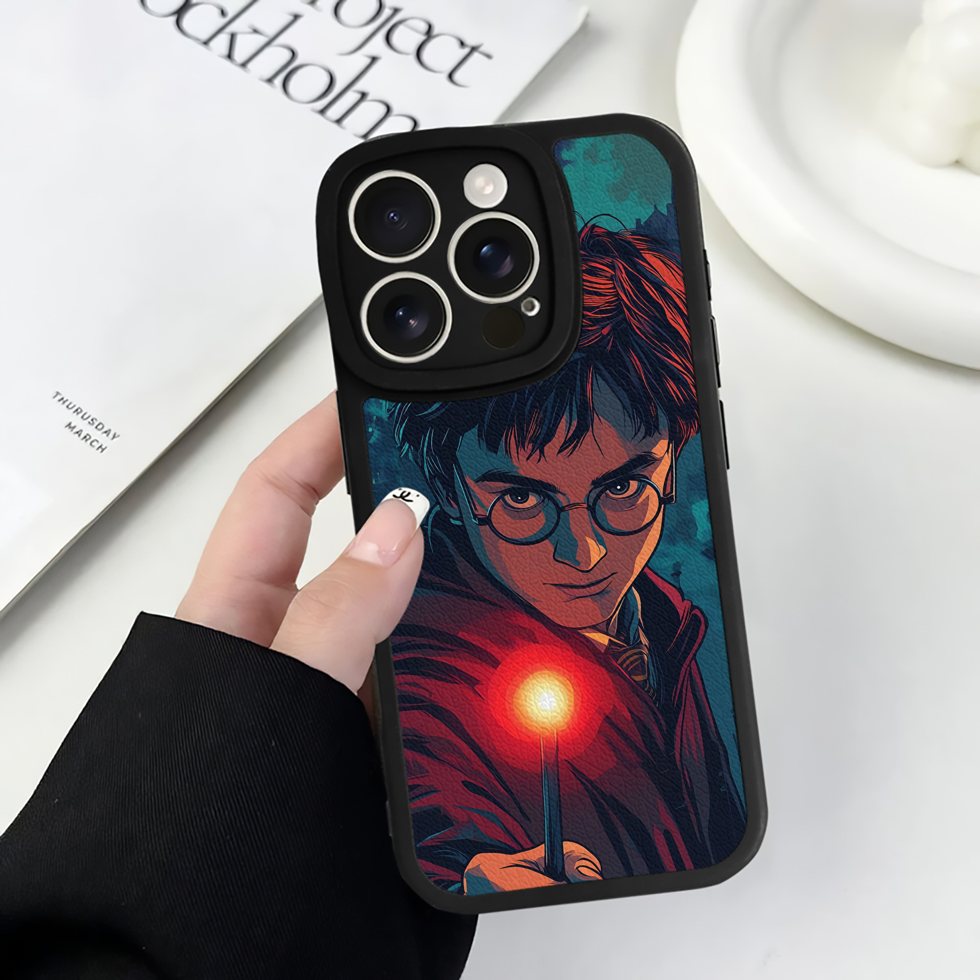 （画像用） Harry Potter ハリー・ポッターシリーズ 【iPhone 16シリーズ対応】シリコンスマホケース（レザー調） 材質：シリコン